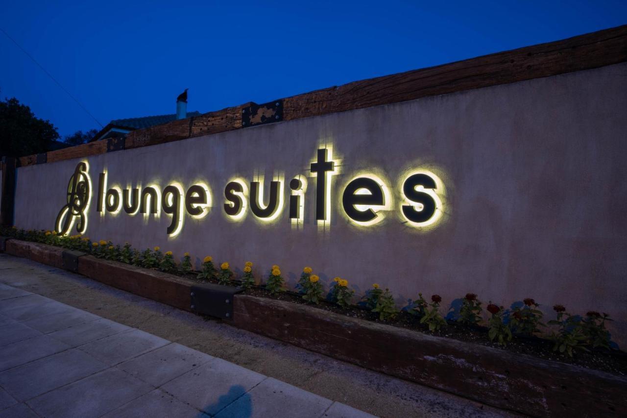 F & S Lounge Suites Parga Luaran gambar